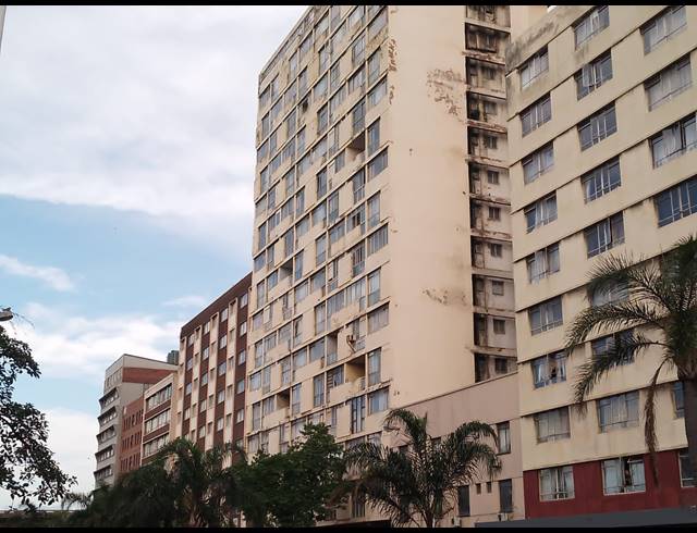 2.5 BEDROOM FLAT FOR SALE IN DURBAN CENTRAL